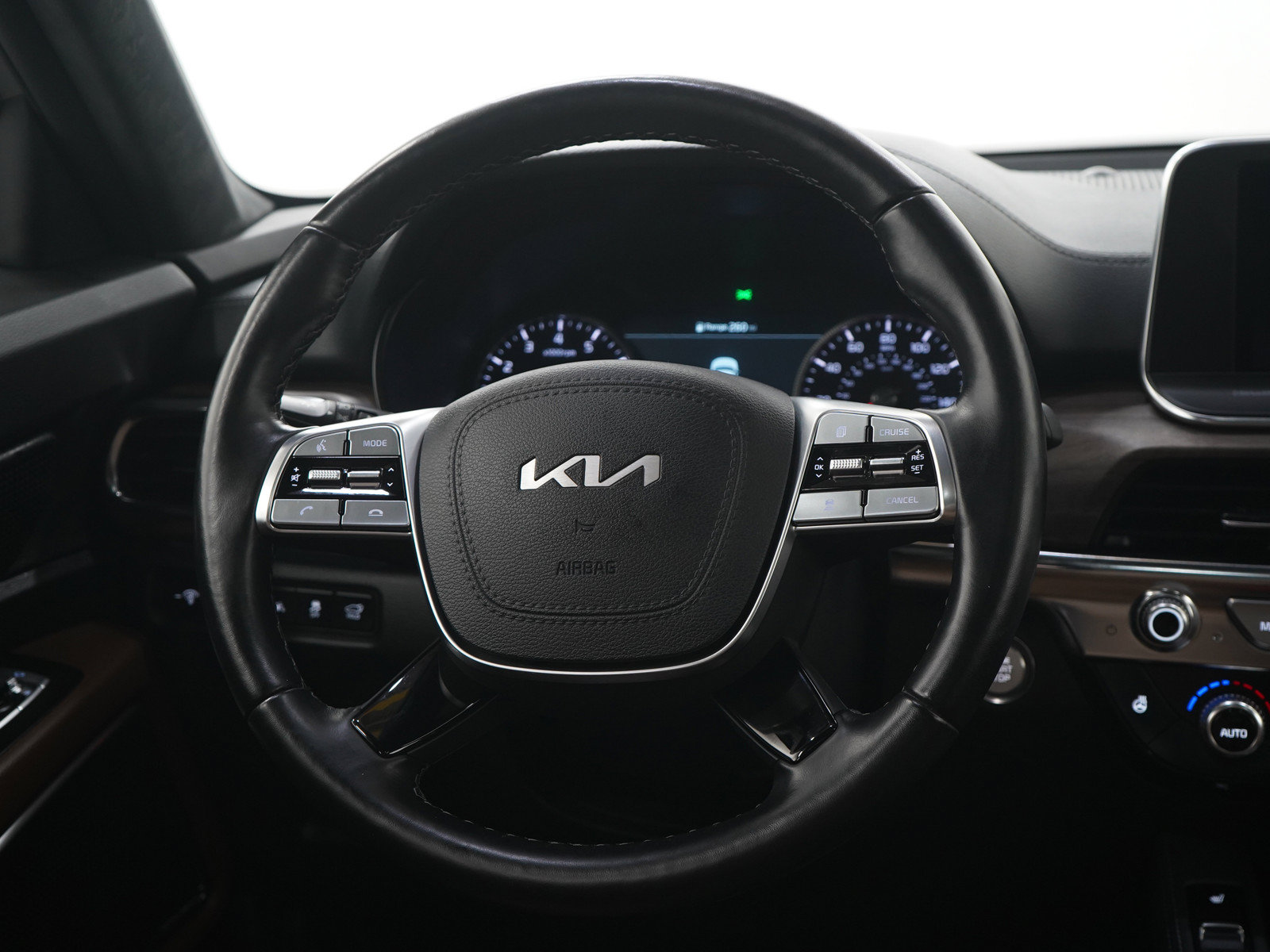 Used 2022 Kia Telluride SX w/ SX Prestige Package AWD/4WD image 21