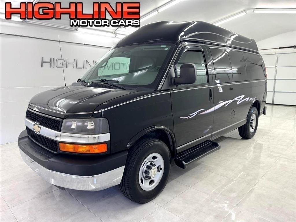 Used 2014 Chevrolet Express 2500 LT w/ LT Preferred Equipment Group RWD image 1