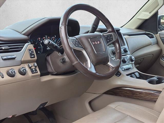 Used 2020 GMC Yukon SLT w/ Graphite Performance Edition AWD/4WD image 10