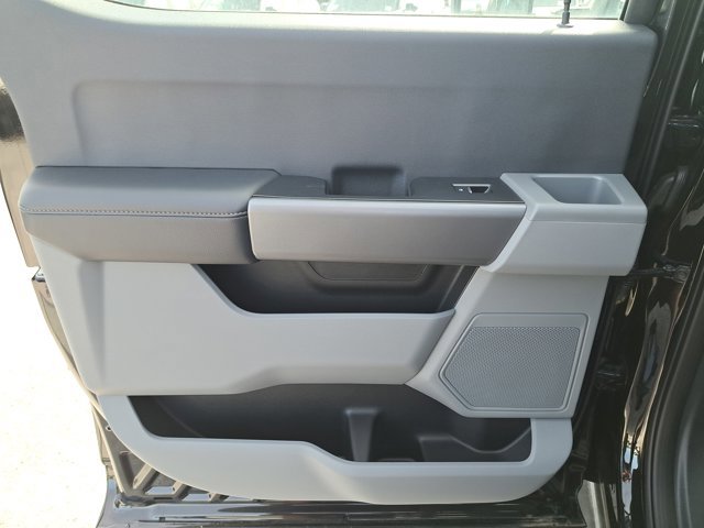 Used 2025 Ford F250 XL w/ STX Appearance Package image 16