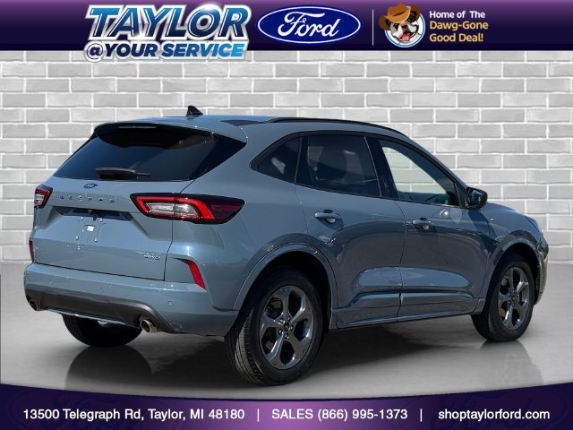 Certified 2023 Ford Escape ST-Line w/ Tech Pack #1 AWD/4WD image 3