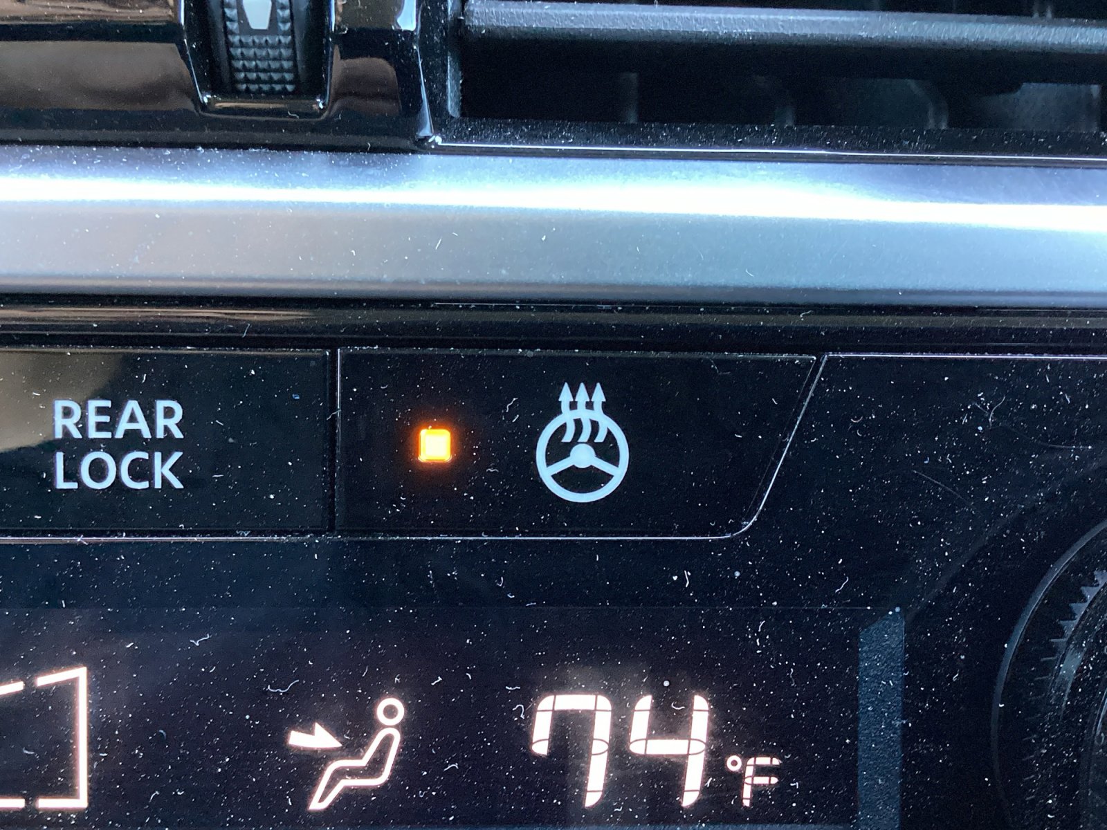 Used 2025 Nissan Pathfinder SL image 32