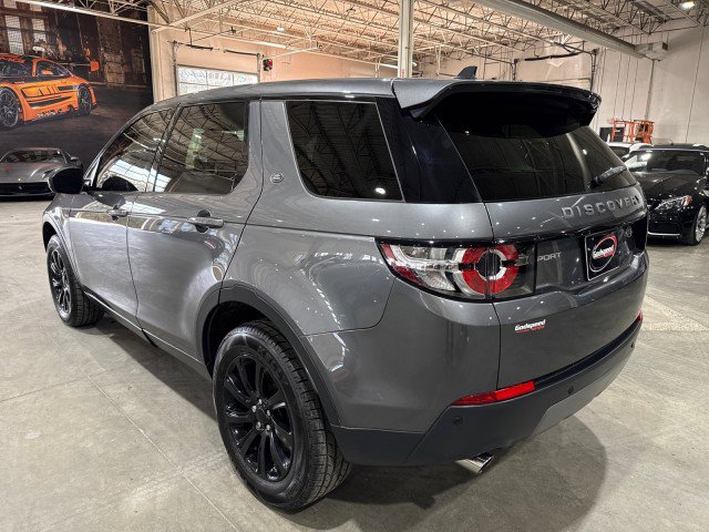 Used 2016 Land Rover Discovery Sport SE image 36