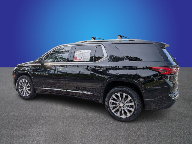 Used 2023 Chevrolet Traverse Premier FWD image 3