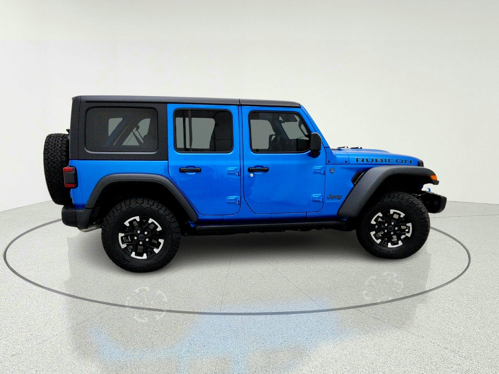 Used 2024 Jeep Wrangler Unlimited Rubicon 4xe w/ Capability Package AWD/4WD image 7