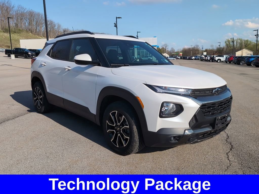 Used 2023 Chevrolet TrailBlazer ACTIV w/ Technology Package FWD image 3