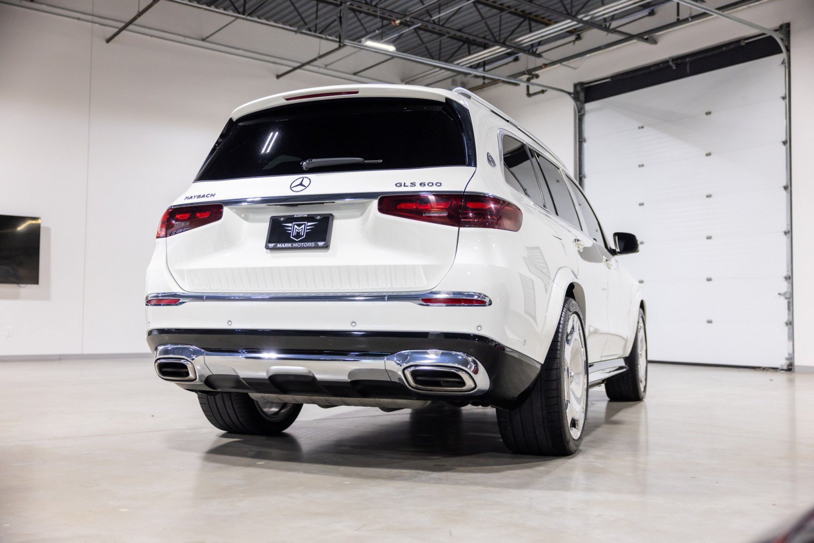 Used 2024 Mercedes-Benz Maybach GLS 600 4MATIC image 4