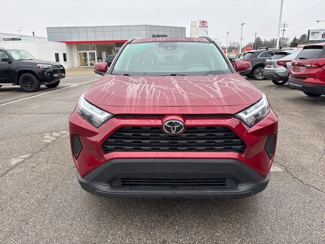 Used 2025 Toyota RAV4 XLE image 2