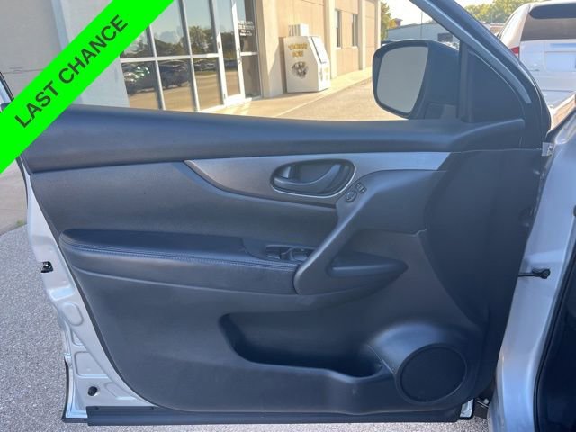 Used 2018 Nissan Rogue Sport S w/ S Appearance Package image 13