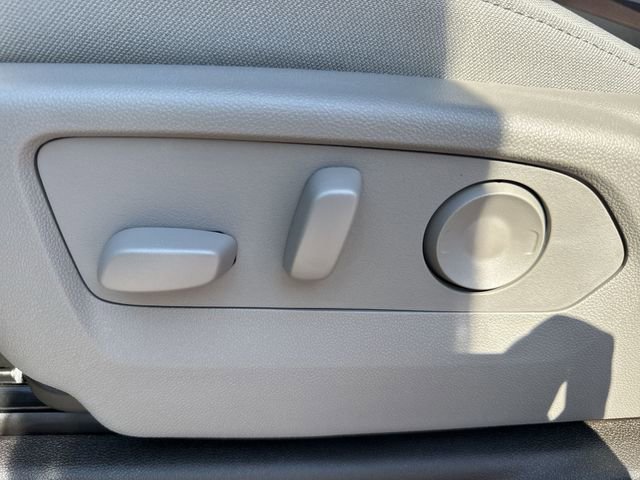 New 2026 GMC Sierra 1500 SLE w/ Preferred Package image 12