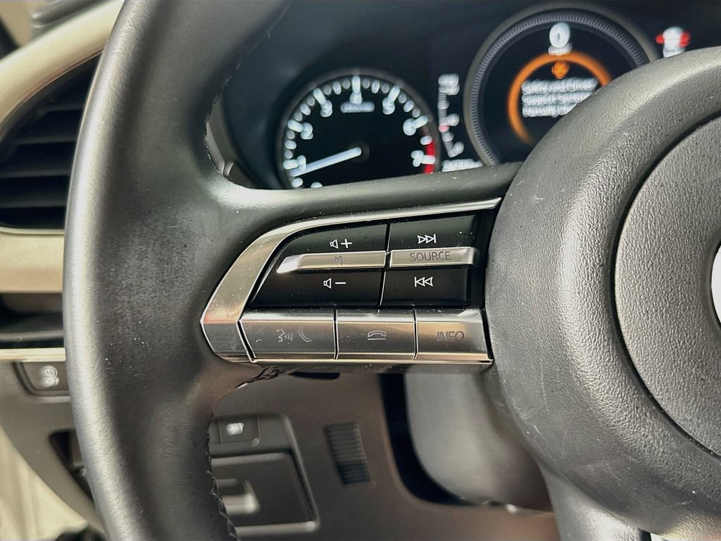 Used 2021 MAZDA MAZDA3 s FWD image 22