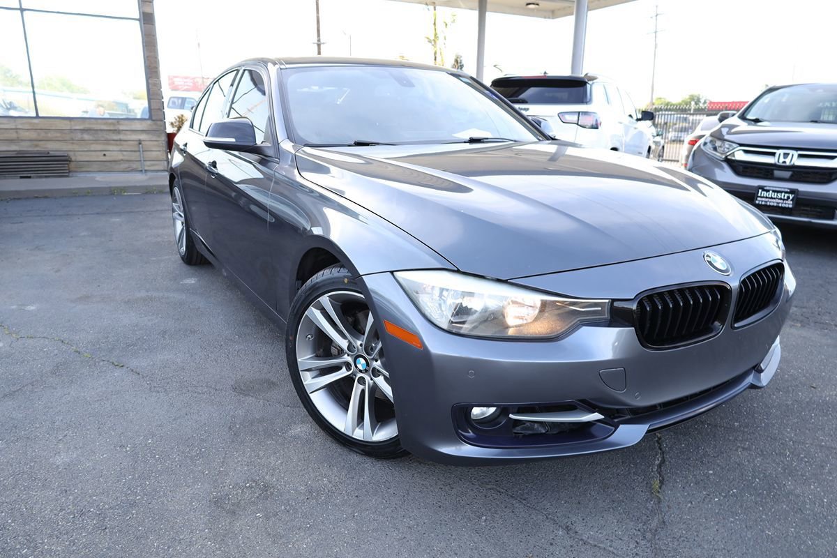 Used 2015 BMW 328i Sedan RWD image 4