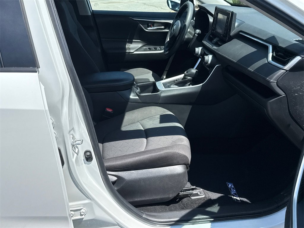 Used 2022 Toyota RAV4 XLE image 13