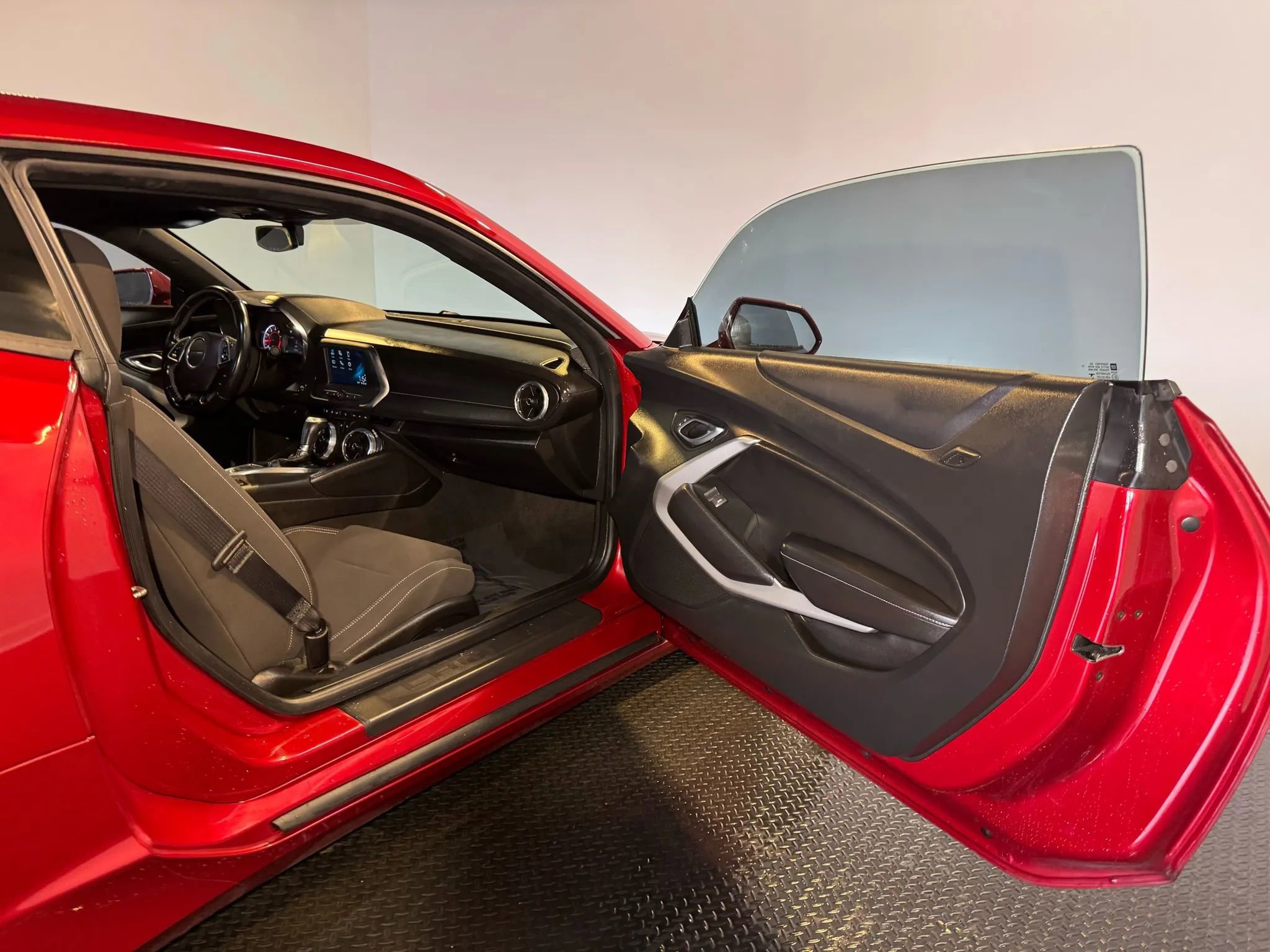 Used 2018 Chevrolet Camaro LT w/ RS Package image 21