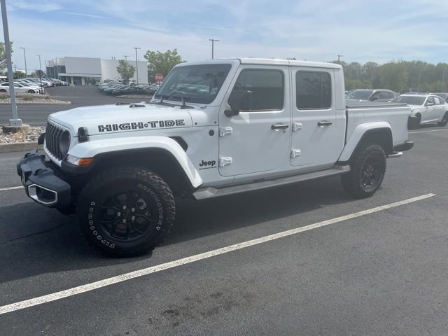 Used 2025 Jeep Gladiator Sport image 1