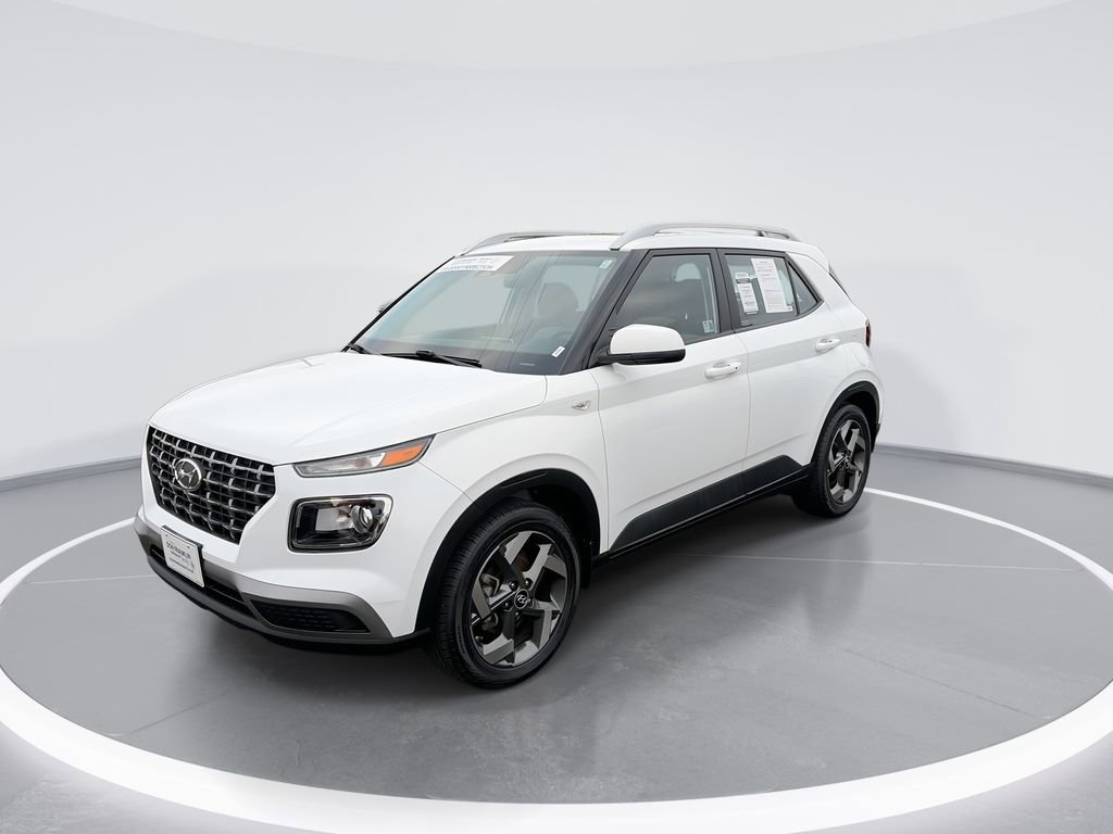Used 2024 Hyundai Venue SEL image 4