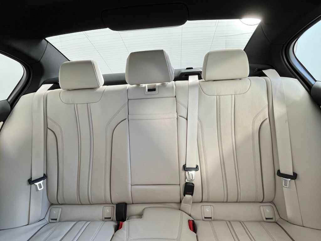 Used 2023 BMW 530i xDrive w/ Convenience Package AWD/4WD image 19