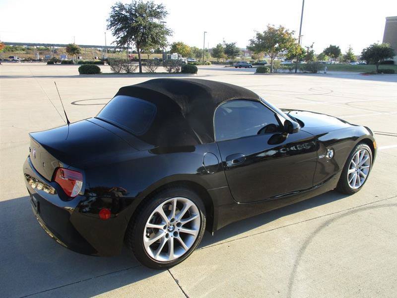 Used 2007 BMW Z4 3.0i RWD image 4