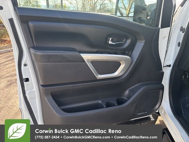 Used 2016 Nissan Titan PRO-4X image 15