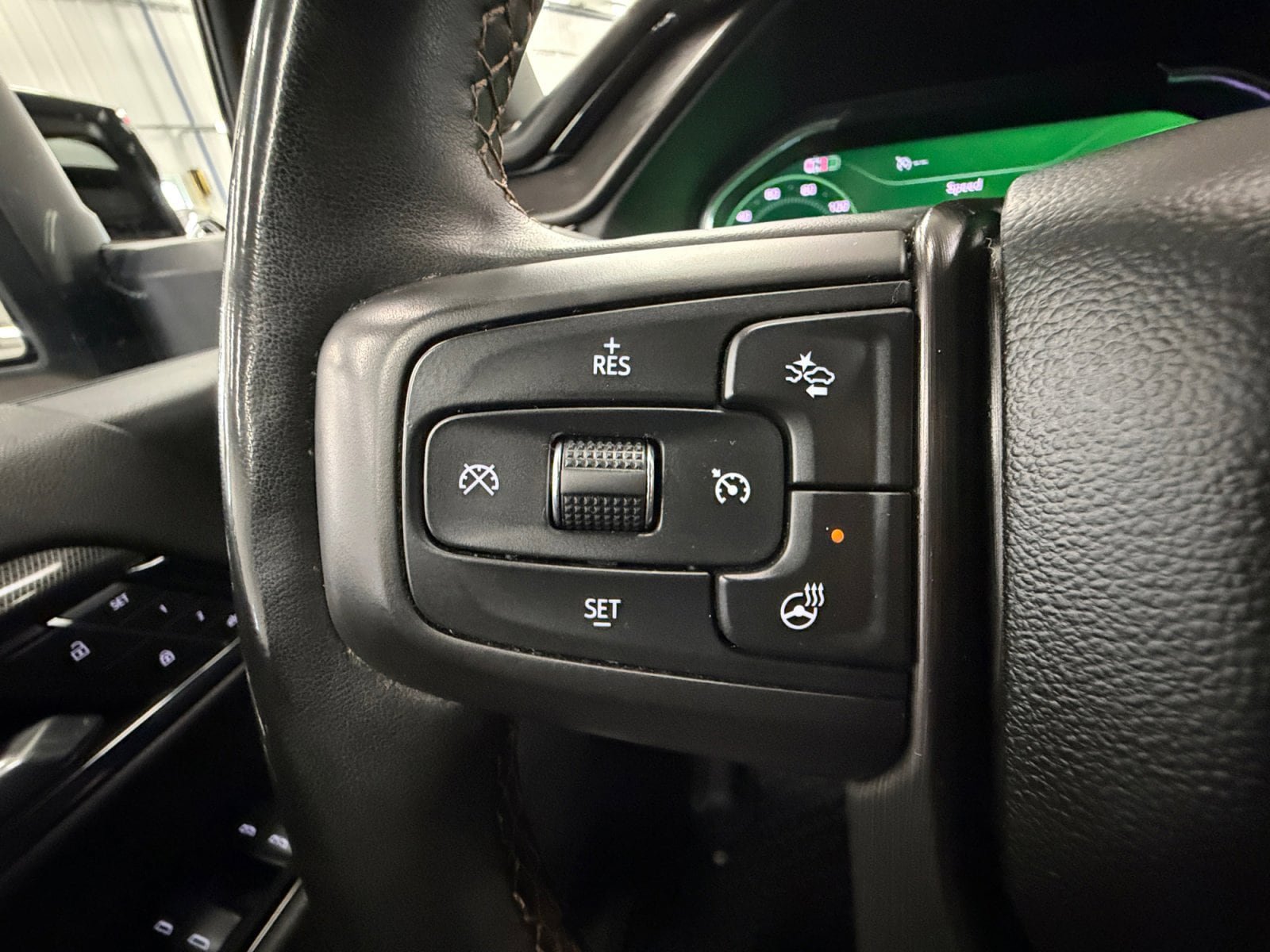 Used 2024 GMC Sierra 2500 AT4 AWD/4WD image 17
