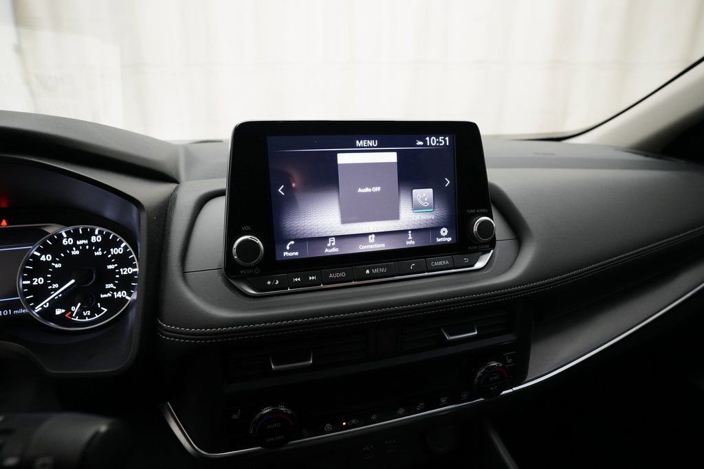 Used 2024 Nissan Rogue SV w/ SV Premium Package image 6