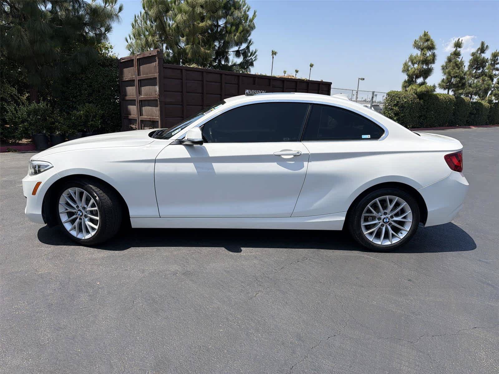 Used 2016 BMW 228i xDrive Coupe AWD/4WD image 3