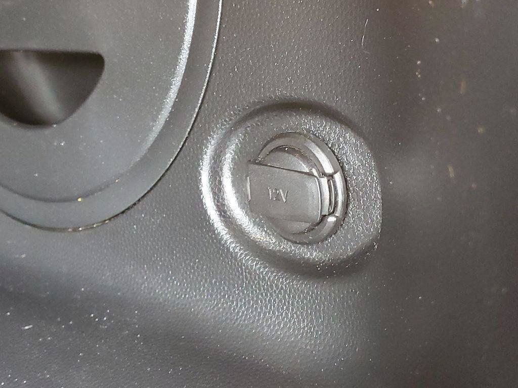 Used 2015 Kia Soul ! FWD image 28