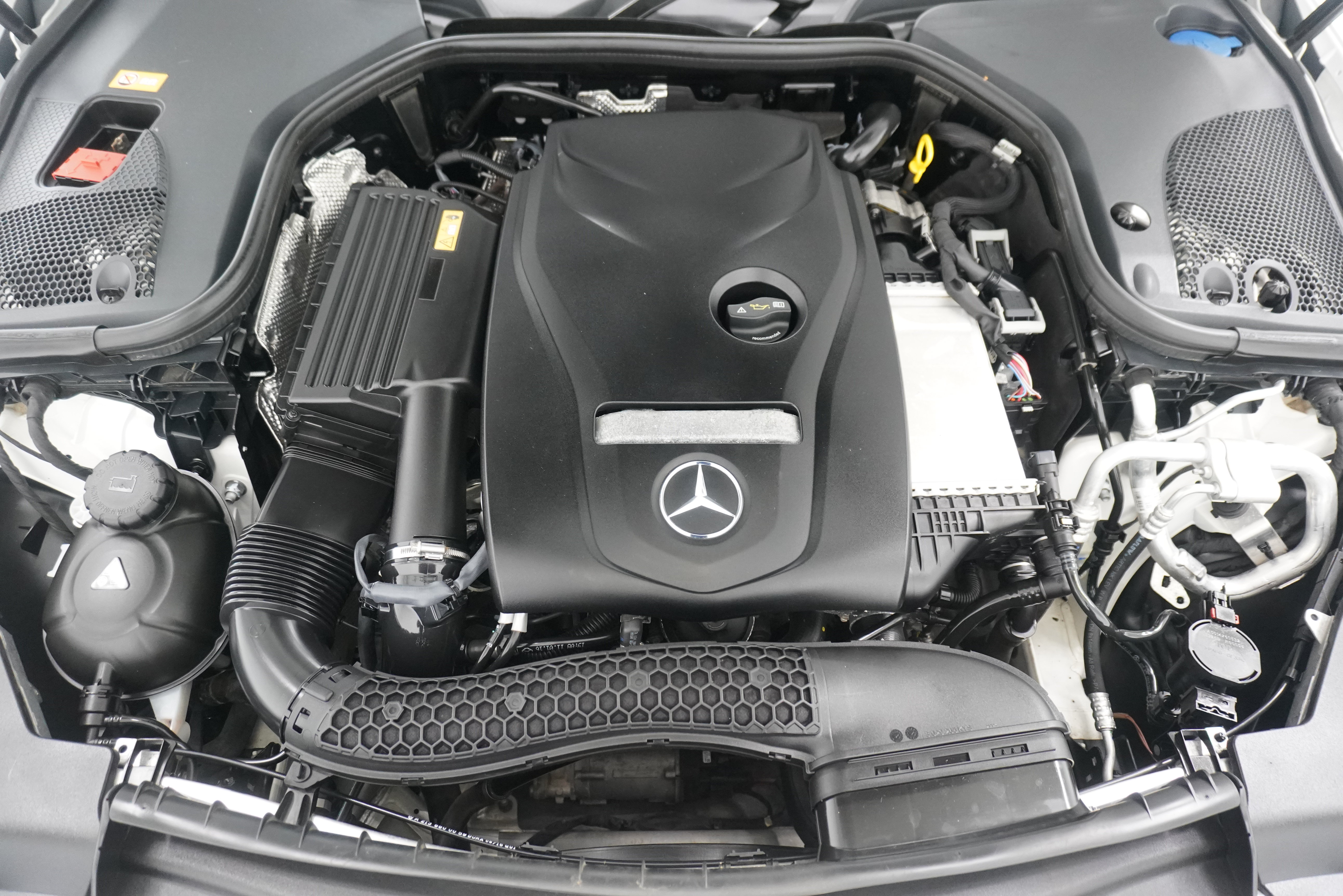 Used 2017 Mercedes-Benz E 300 4MATIC image 32