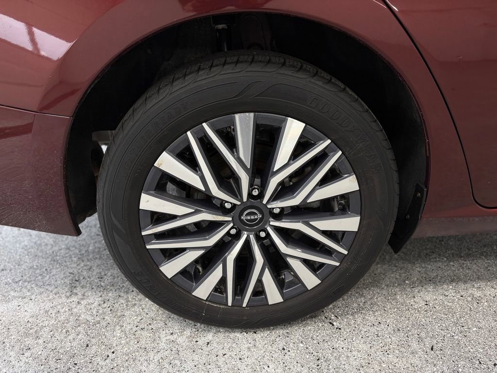 Used 2023 Nissan Altima 2.5 SV image 32