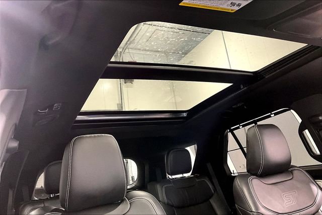 Used 2021 Ford Explorer ST w/ ST Street Pack image 29