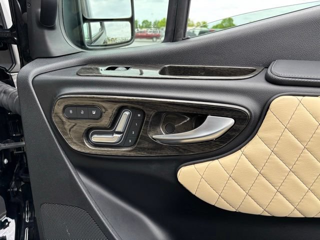 Used 2021 Mercedes-Benz Sprinter 3500 image 26