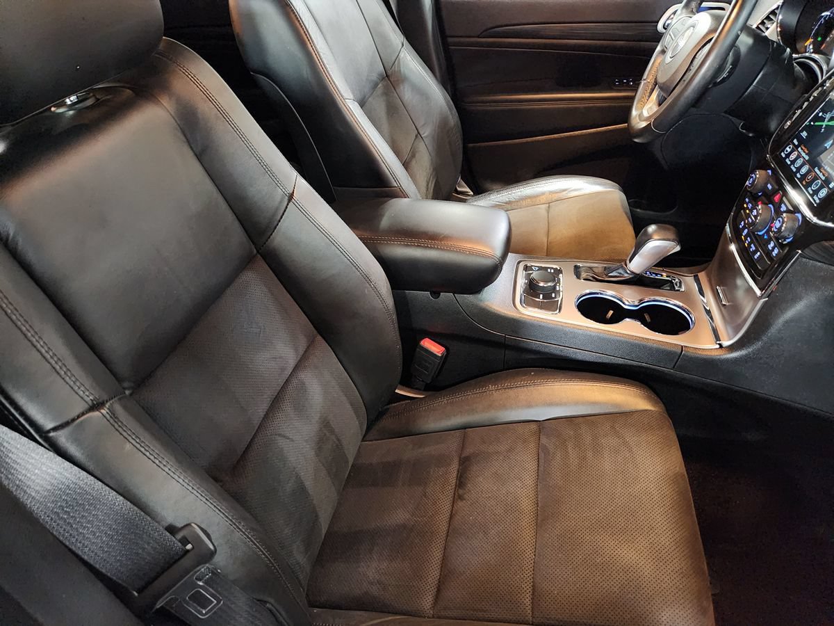 Used 2022 Jeep Grand Cherokee Laredo X AWD/4WD image 32
