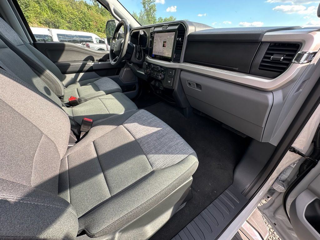 New 2026 Ford F250 XLT w/ XLT Premium Package AWD/4WD image 23
