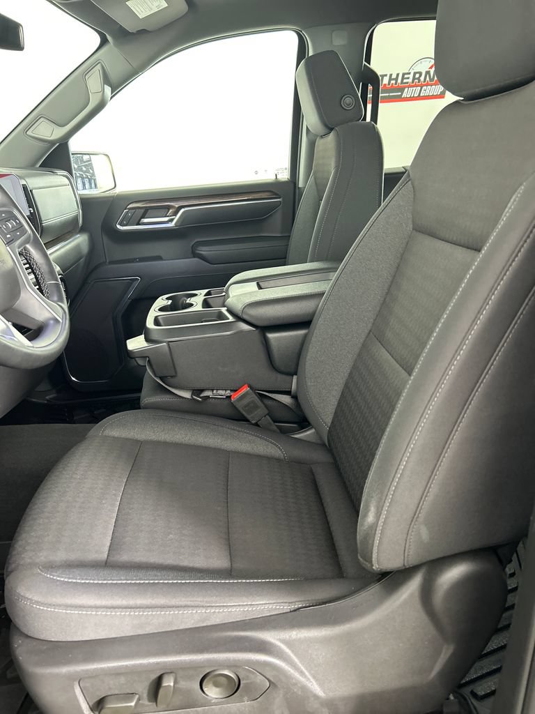 Used 2024 Chevrolet Silverado 1500 LT AWD/4WD image 13