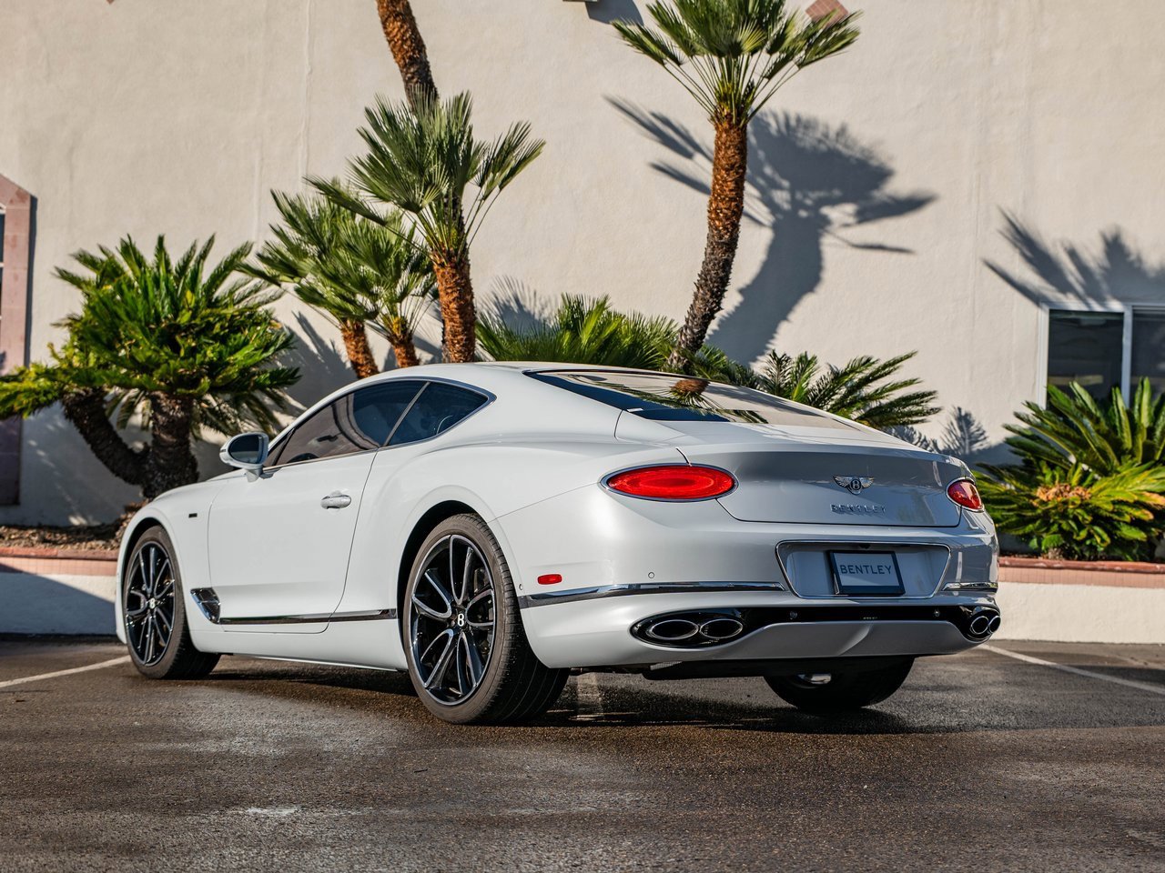 Used 2024 Bentley Continental GT image 3