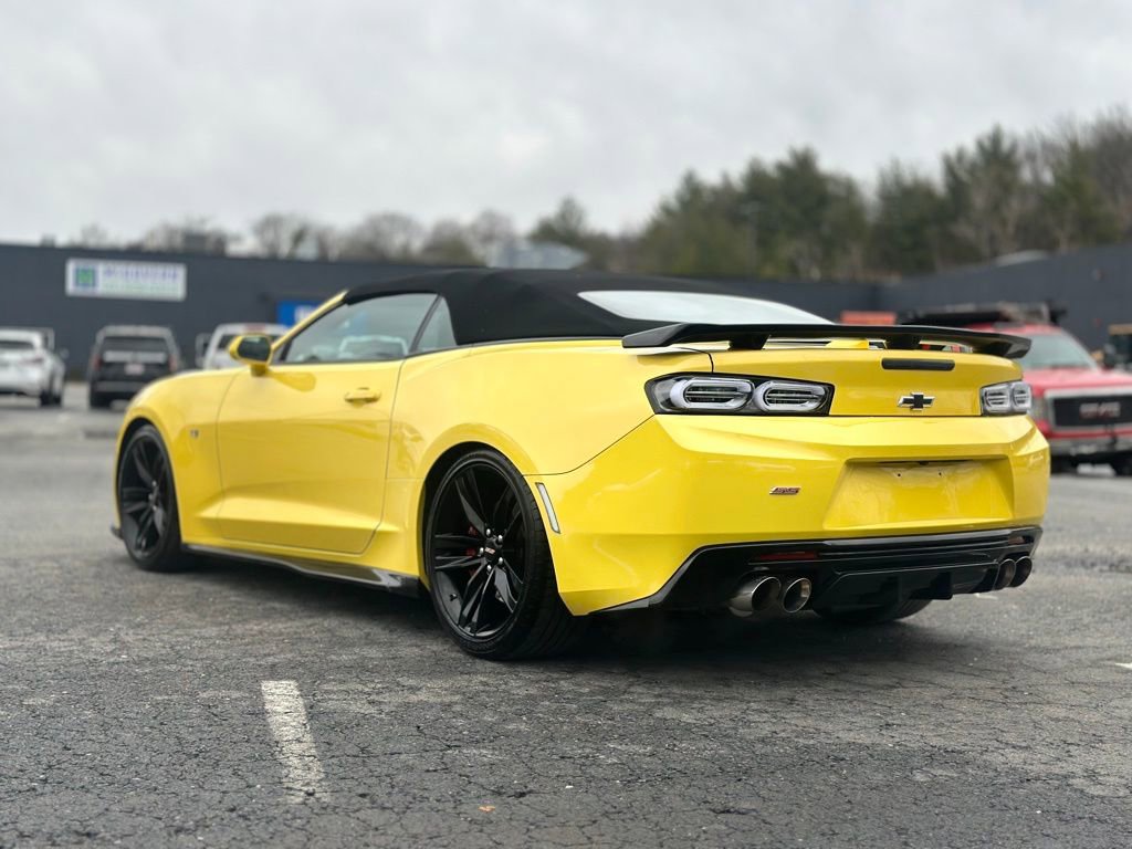 Used 2017 Chevrolet Camaro SS image 4