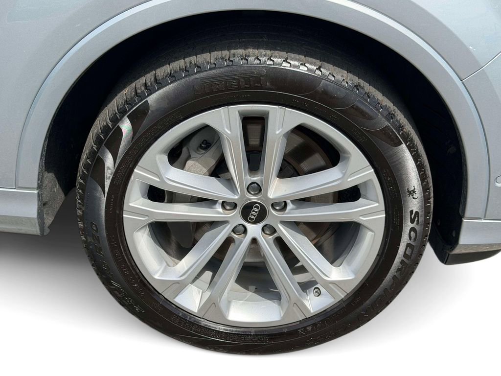 Used 2025 Audi Q7 3.0T Premium Plus AWD/4WD image 9
