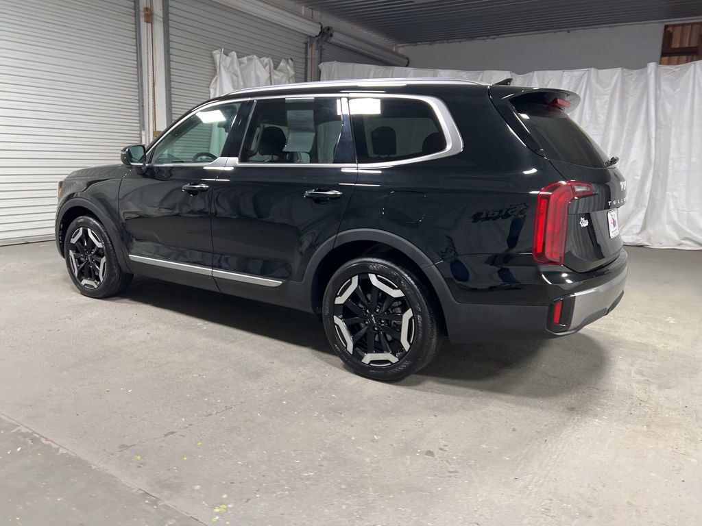 Used 2025 Kia Telluride S image 5