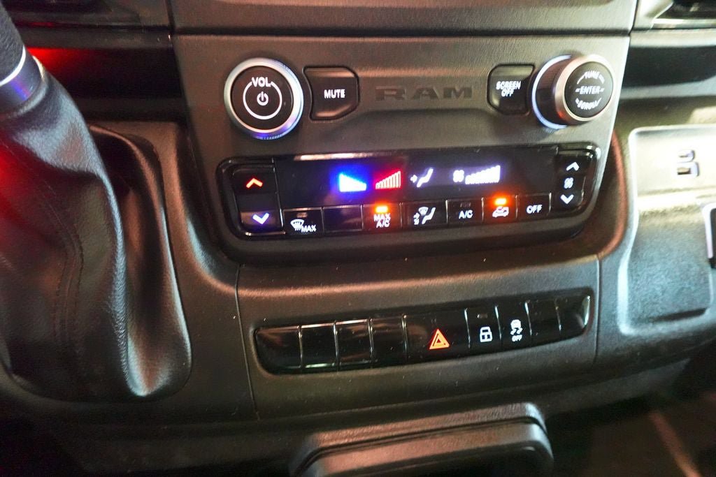 Used 2023 RAM ProMaster 2500 FWD image 12