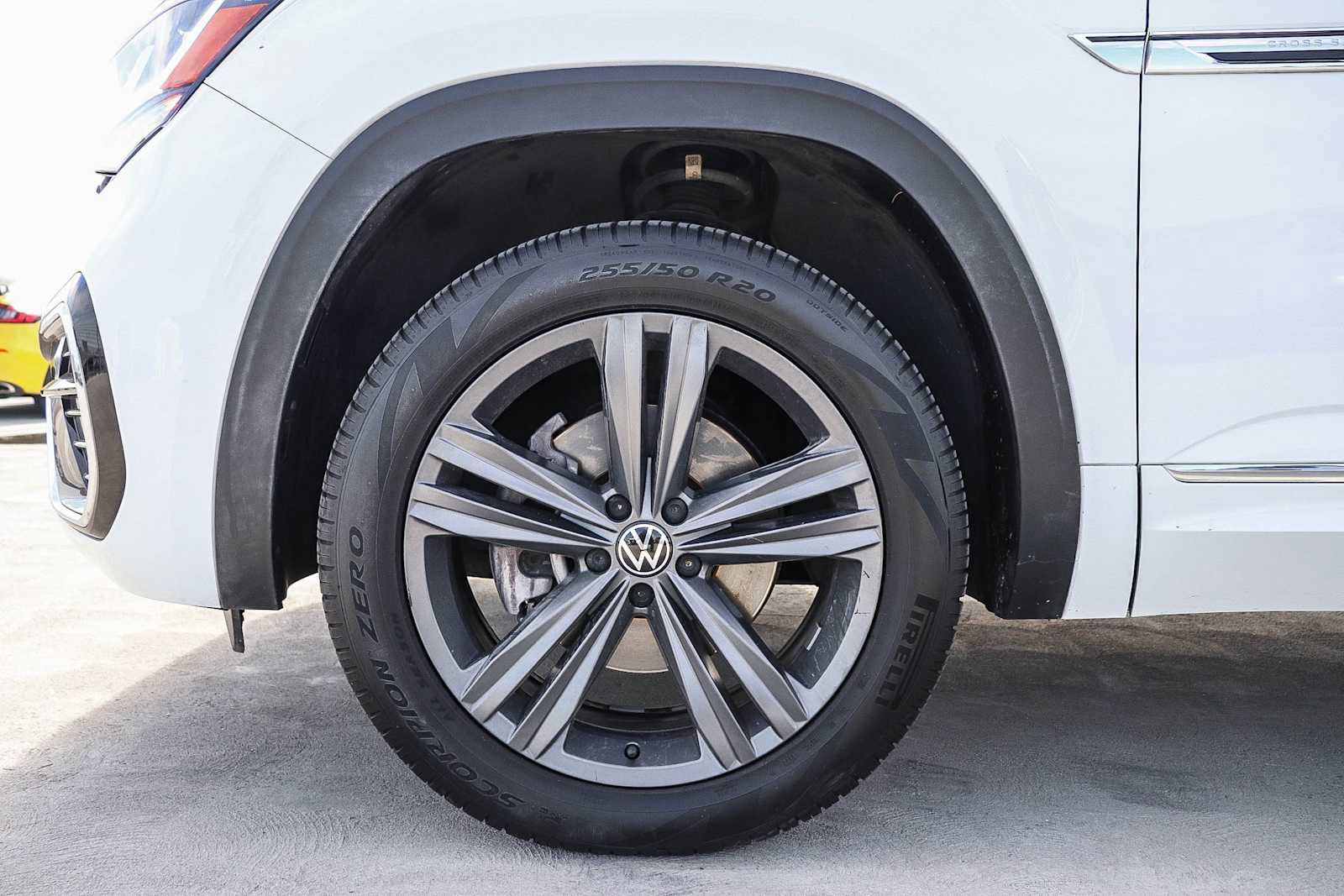Used 2022 Volkswagen Atlas Cross Sport SEL R-Line image 11