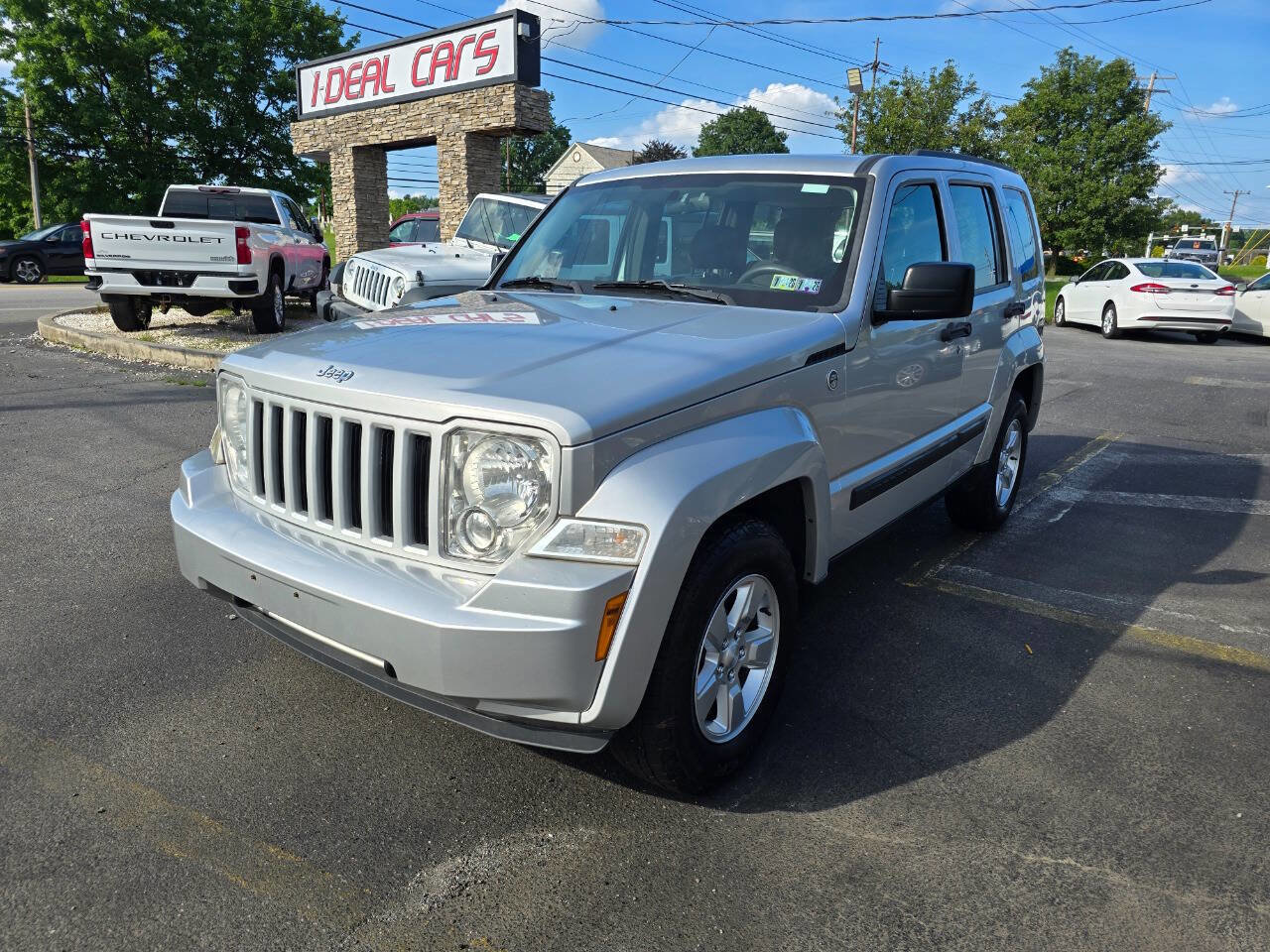 Used 2012 Jeep Liberty Sport image 7