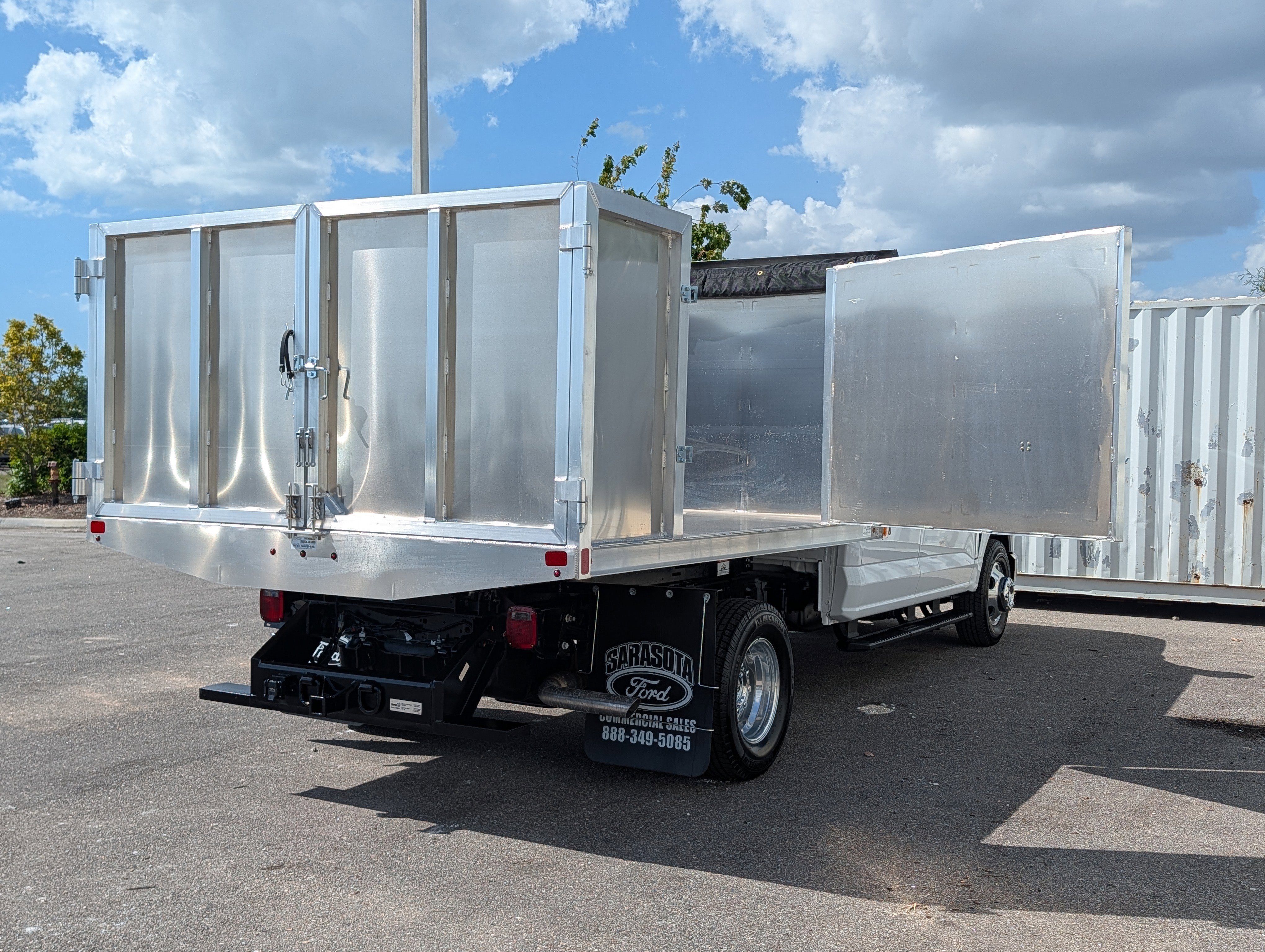 New 2026 Ford F350 XL w/ XL Chrome Package RWD image 15