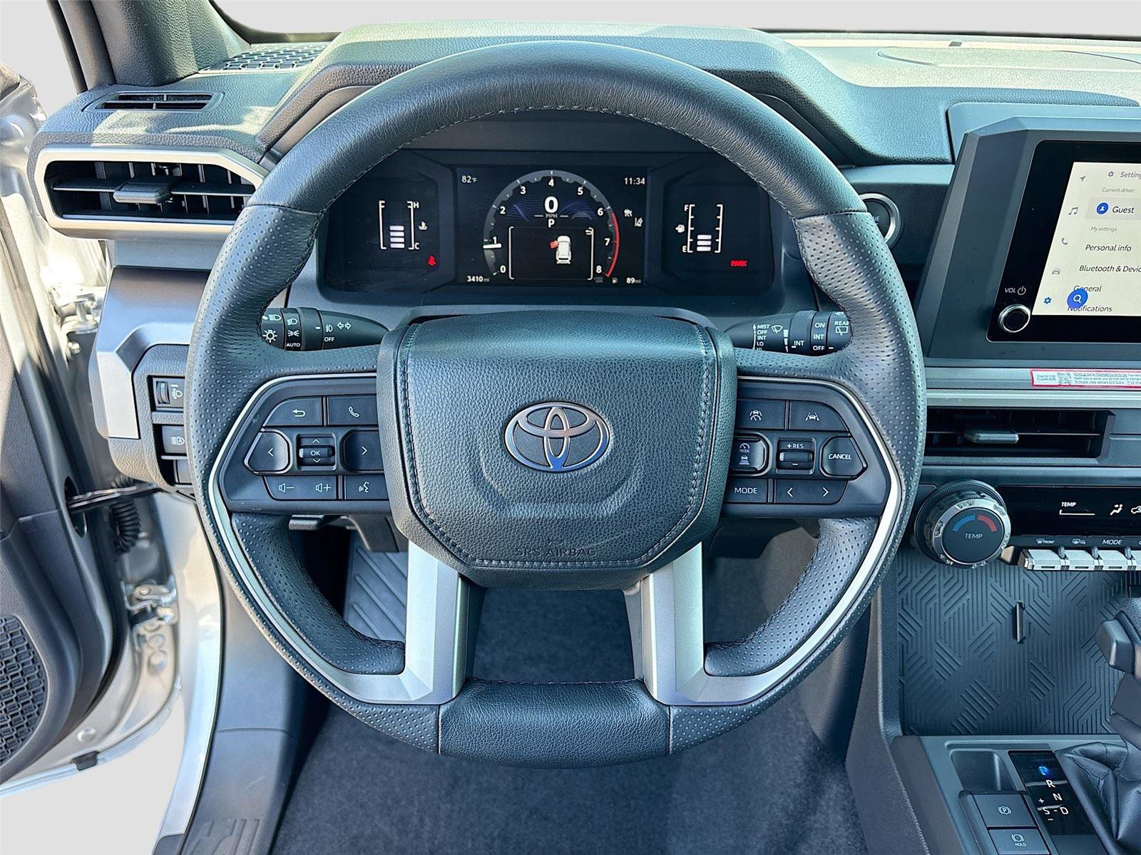 Used 2025 Toyota 4Runner SR5 AWD/4WD image 13