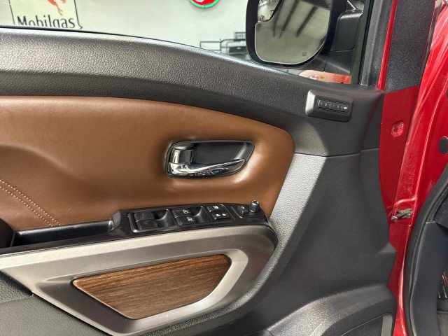 Used 2018 Nissan Titan Platinum Reserve w/ Platinum Utility Package image 23