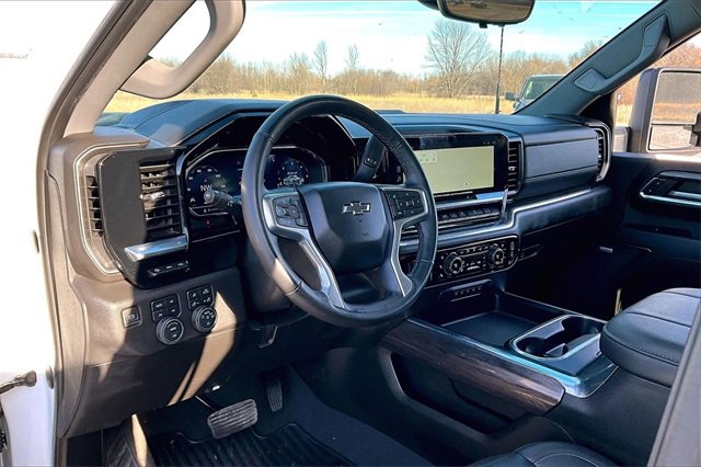 Used 2024 Chevrolet Silverado 2500 LTZ w/ LTZ Plus Package image 18