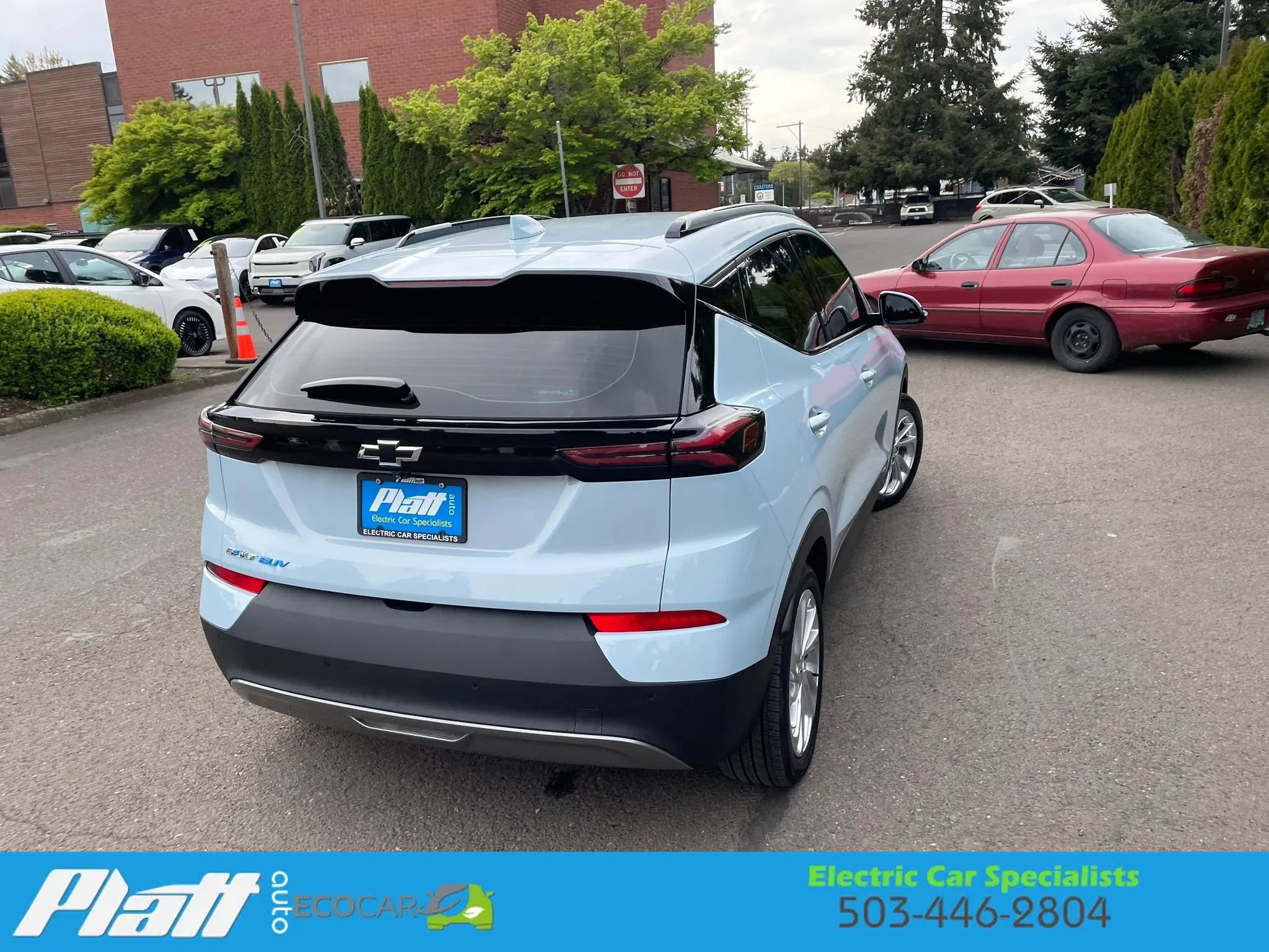 Used 2022 Chevrolet Bolt EUV LT w/ Comfort Package FWD image 8
