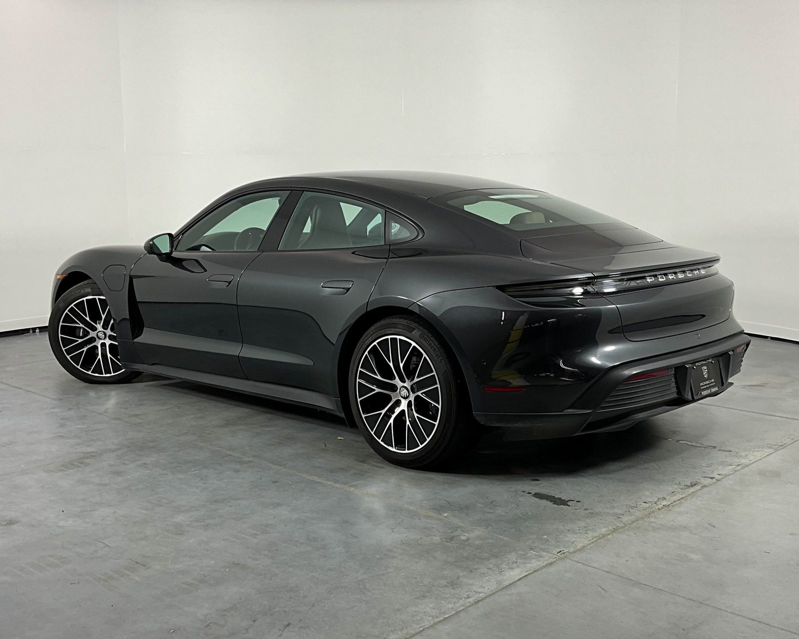 Certified 2024 Porsche Taycan image 3