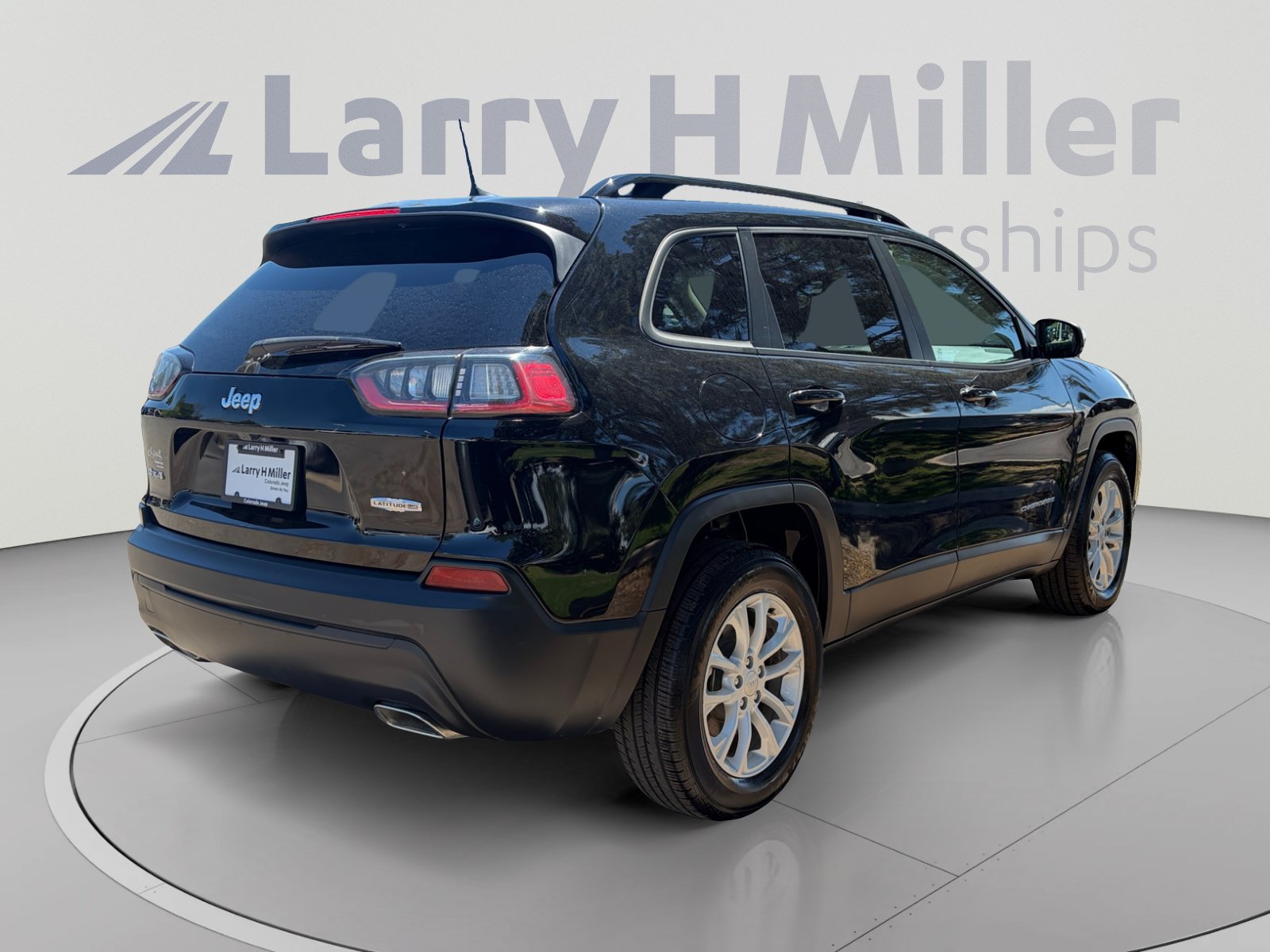 Used 2022 Jeep Cherokee Latitude Lux AWD/4WD image 5