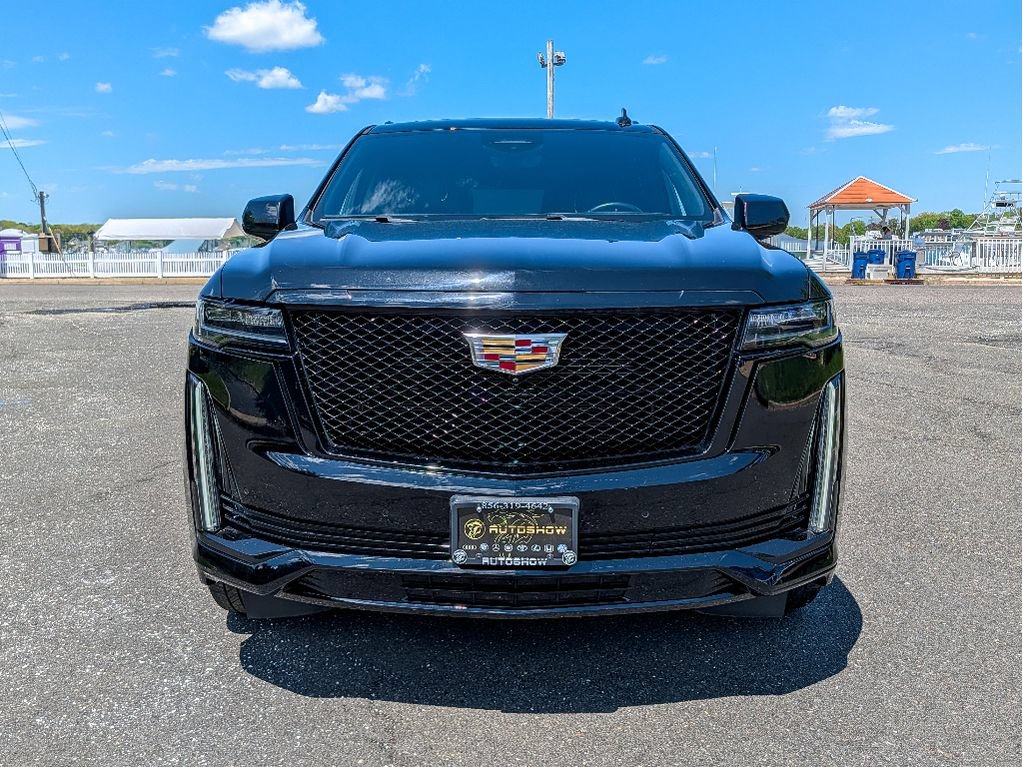 Used 2023 Cadillac Escalade Sport AWD/4WD image 2
