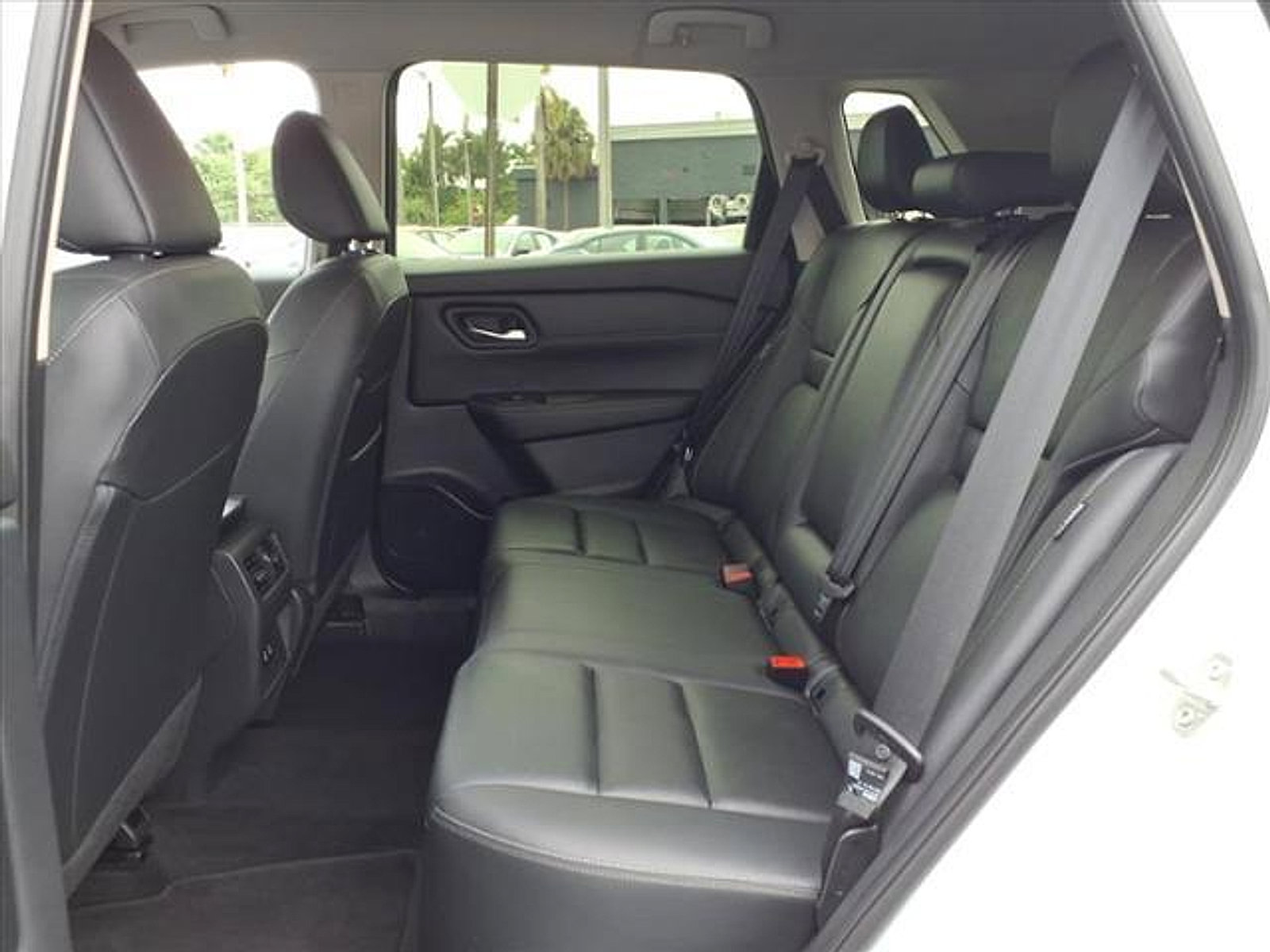 Certified 2024 Nissan Rogue SL image 18